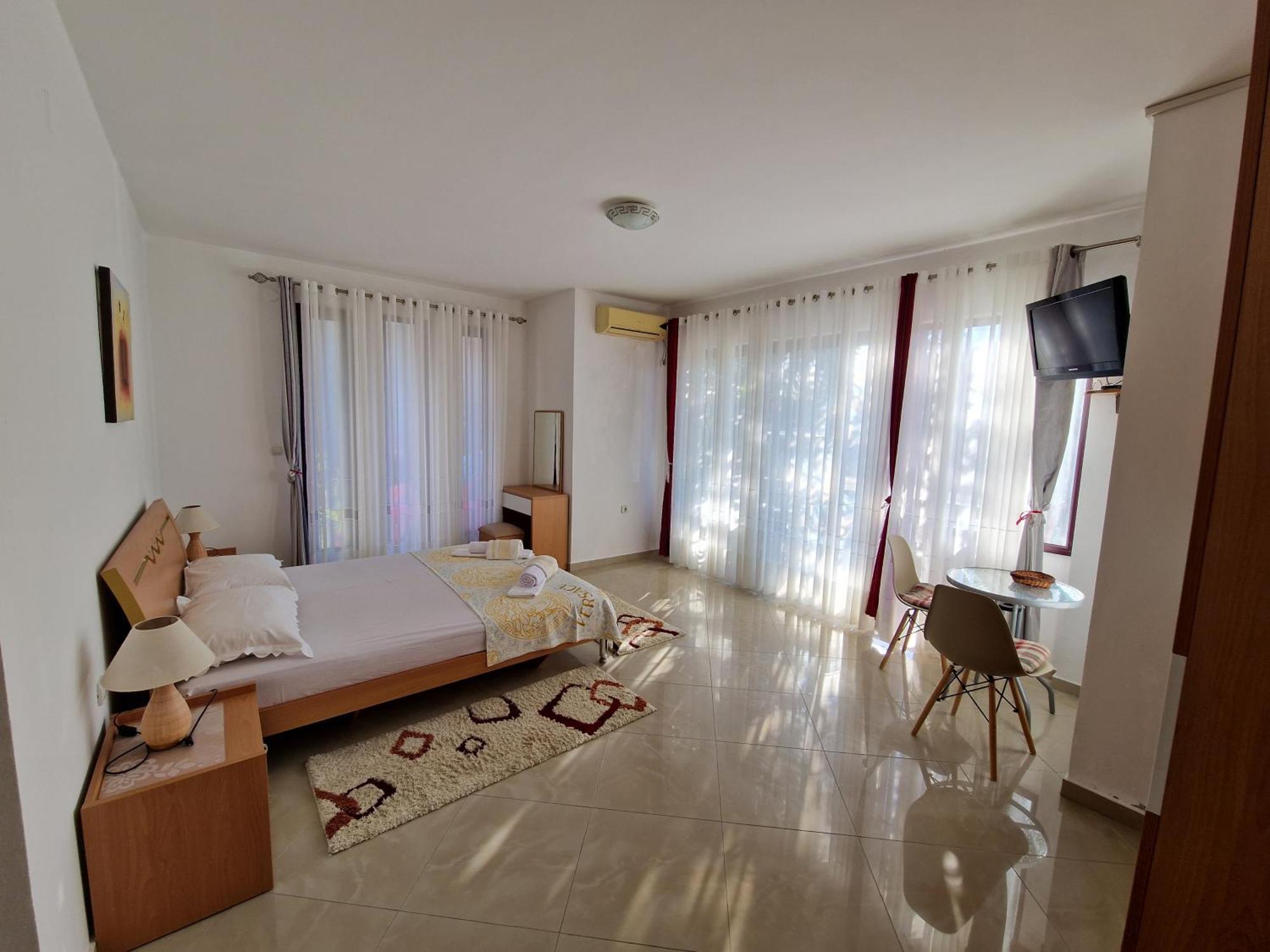 Studios M Ulcinj Rum bild